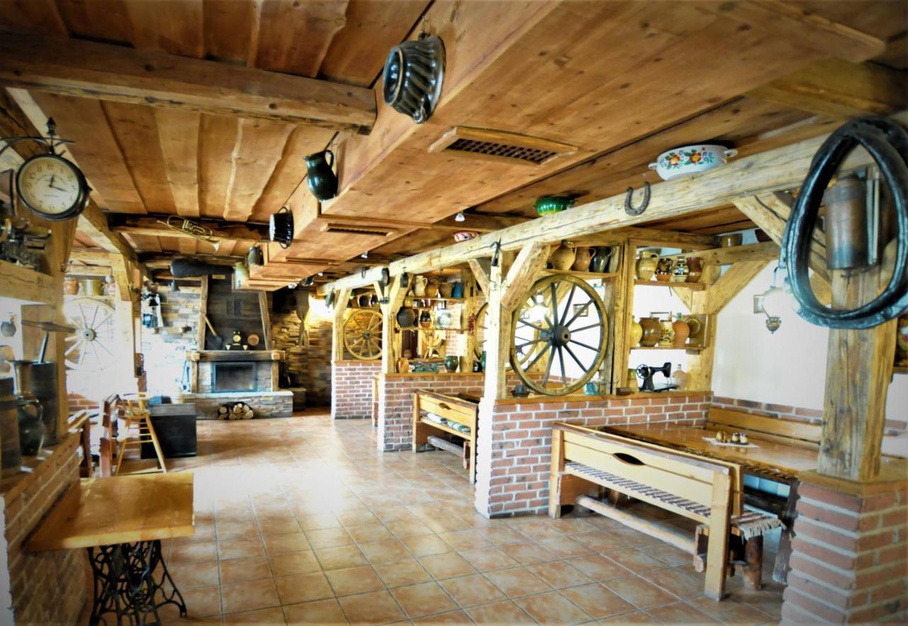 Restauracia Penzion Na Mlyne Stará Turá Dış mekan fotoğraf