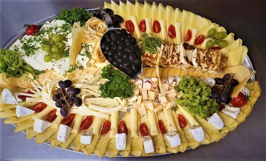 Restauracia Penzion Na Mlyne Stará Turá Dış mekan fotoğraf